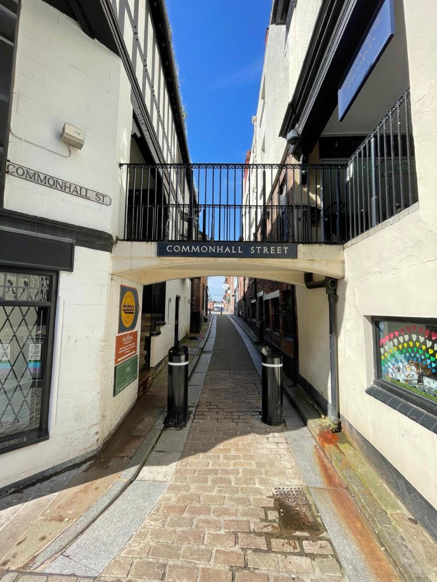 Jungle Escape, City Apartment With Parking & Terrace Chester Exterior photo